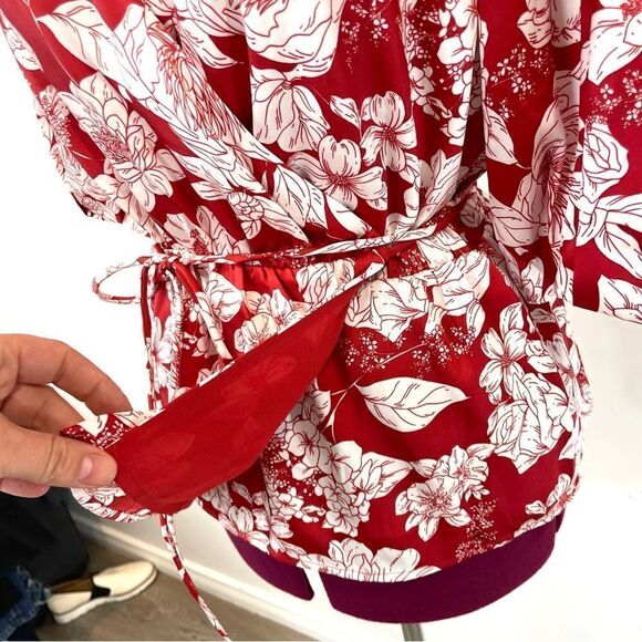 Rebecca Minkoff Red White Mary Floral-Print Wrap Top Wrap Blouse Puff sleeves M - Picture 5 of 12